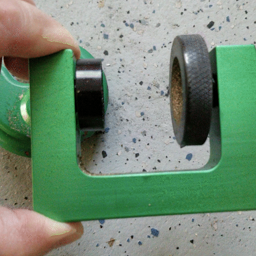 Disk-style Padlock Buster