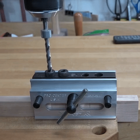 Self-Centering Doweling Jig