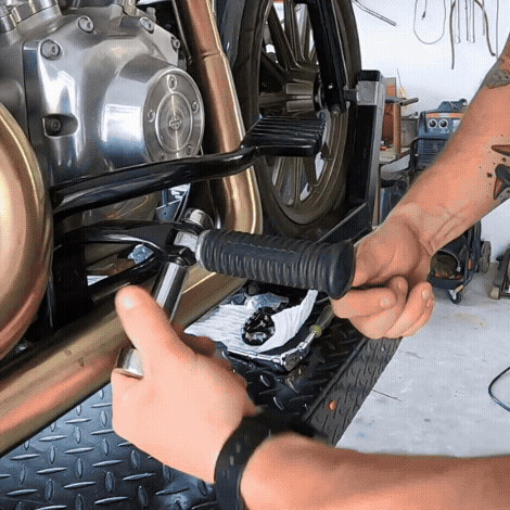 Motorcycle Foot Pegs Wide 360° Rotating Foot Rest Pedal
